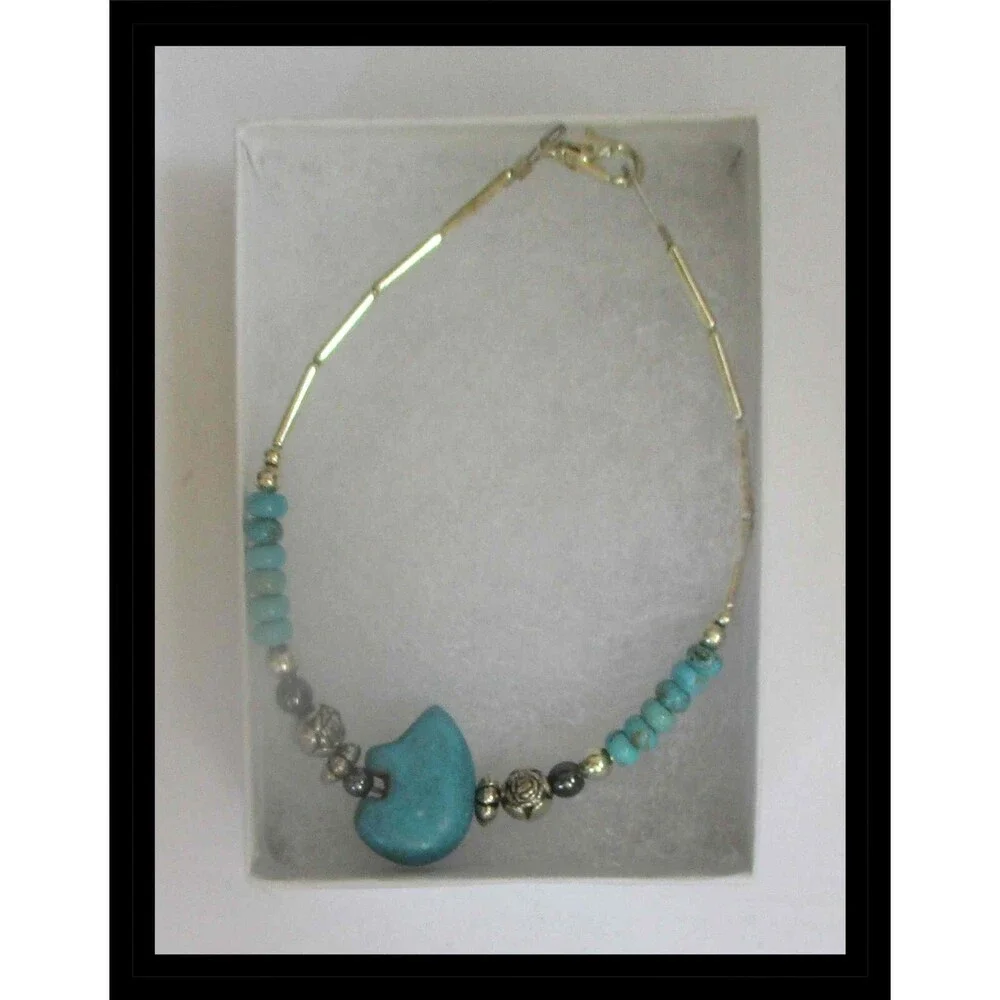 Cut Turquoise Bear Beaded Silver Braclet 7-1/2